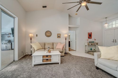 963 Ridgewood Ter, Tarpon Springs FL  34689-2622 exterior