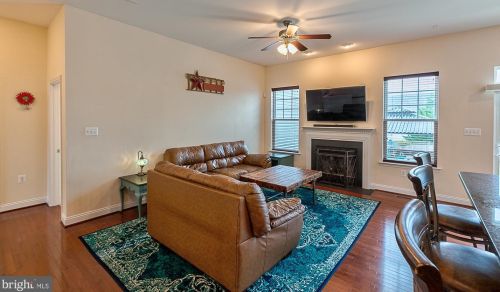 264 Burberry Ln, Charles Town WV  25414-5621 exterior