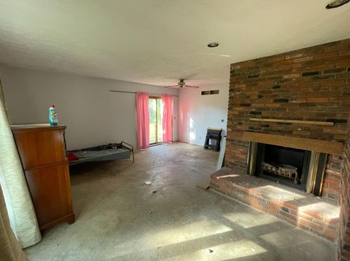 1014 Clough Pike, Cincinnati, OH 45245-1916
