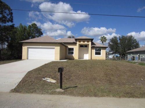 4204 35th St, Lehigh Acres, FL 33976-4107