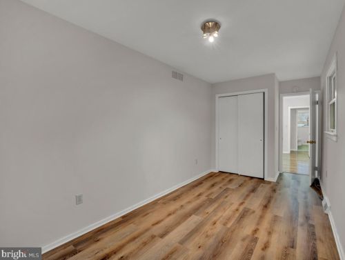 84 Berwyn Pl, Lawrence Township NJ  08648-3604 exterior