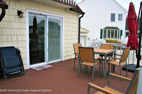 96 Spinnaker Ct, Berkeley Township NJ  08721-1414 exterior