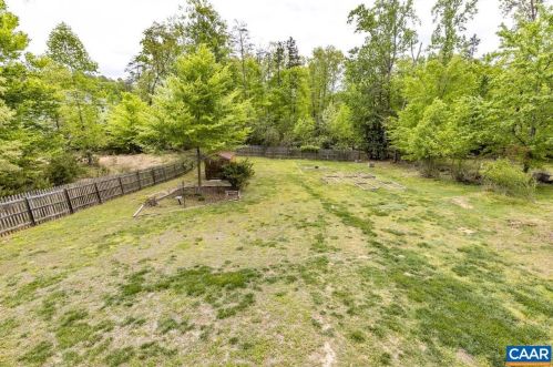 41 Robins Ct, Bybee VA  22963-2089 exterior