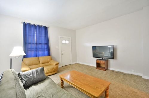 417 10th St, Ambridge, PA 15003-2352