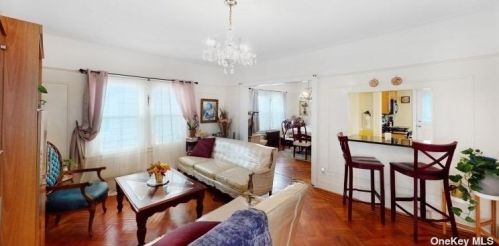 118-05 195th St, Jamaica, NY 11412-2025