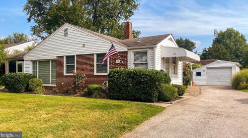 160 Concord Cir, Norristown, PA 19406-3061