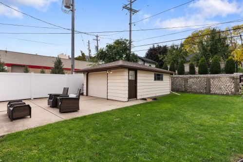 1339 93, Milwaukee WI 53214-4266 exterior