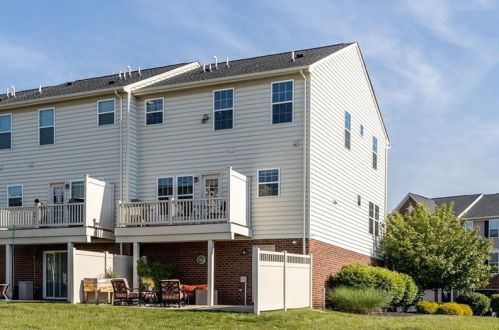 1001 Grey Fox Cir, Bridgeville PA  15017-3812 exterior