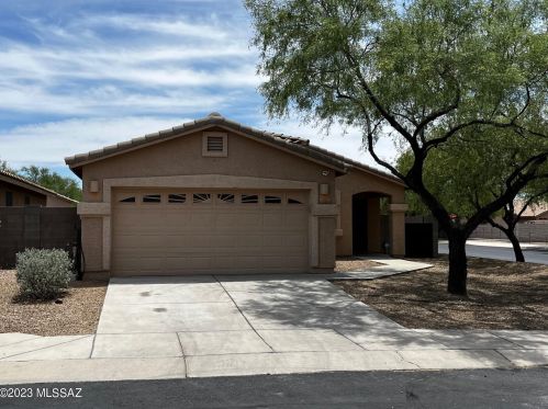 6586 Splendid Ln, Tucson, AZ 85756-8459