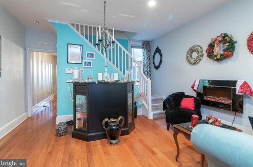 827 Dupont St, Wilmington, DE 19805-5328