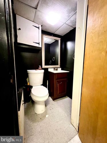 6339 Elmhurst St, Philadelphia PA 19111-5804 exterior