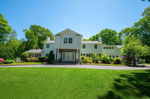24 Tappentown Ln, Muttontown, NY 11545-3321