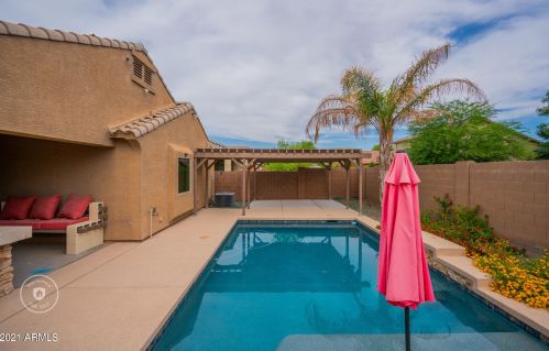 8815 Pioneer St, Tolleson AZ  85353-8622 exterior