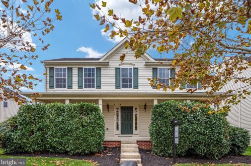 13 Broad Way, Lovettsville, VA 20180-8609