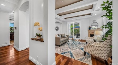 2221 Voorhees Ave, Redondo Beach, CA 90278-2423