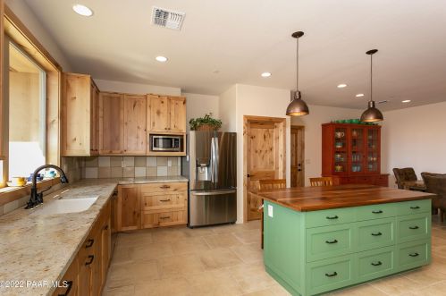 2650 Night Hawk Rd, Chino Valley, AZ 86323-8119