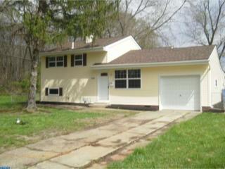 2502 Brookside Ave, Edgely, PA 19007-1920
