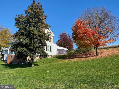 435 Boxwood Rd, Red Lion PA  17356-8347 exterior