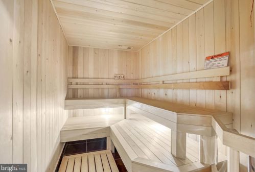 42104 Glynn Tarra Pl, Leesburg VA  20176-5478 exterior