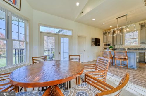 40280 Spectacular Bid Pl, Leesburg VA  20176-7173 exterior