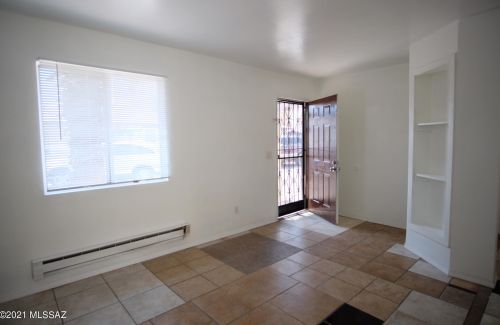 5870 28th St, Tucson, AZ 85711-5978