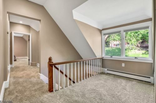 200 Mtn Way, Greystone Park NJ  07950-1905 exterior