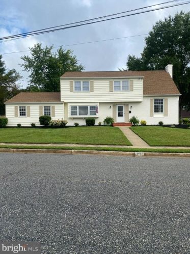 77 Lynnhaven Dr, Dover DE  19904-4303 exterior