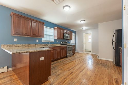 340 45th St, Copiague NY  11726-1017 exterior