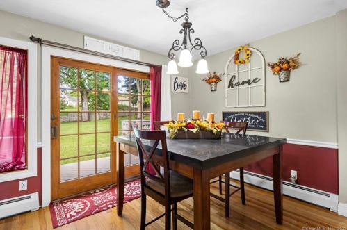 102 Kelly Rd, Wapping CT 06074-3119 exterior