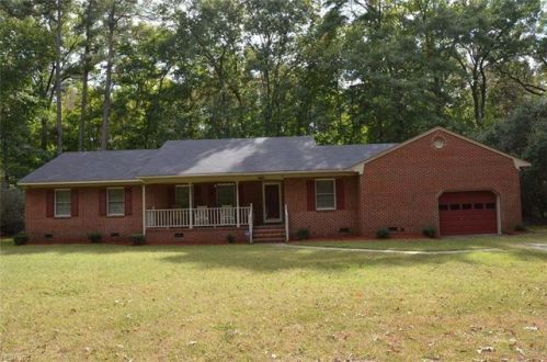 23206 Shands Dr, Courtland, VA 23837-1305