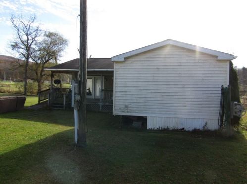 103 Hopwood Coolspring Rd, Hopwood PA  15445-2212 exterior