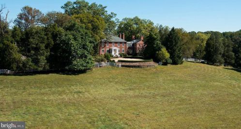 9414 Georgetown Pike, Great Falls VA  22066-2735 exterior