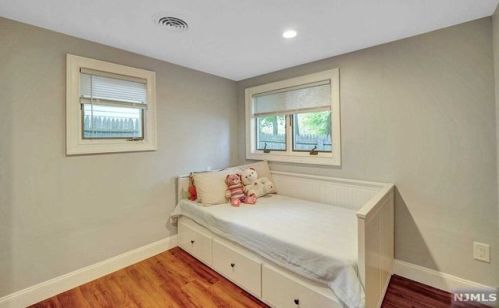 20 Highland Ave, West Milford NJ  07480-3855 exterior