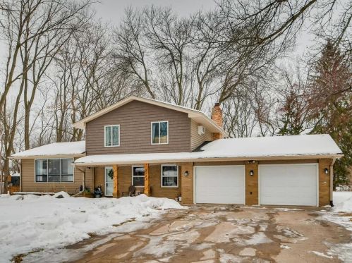 7223 Mill Rd, Lino Lakes, MN 55038-9708