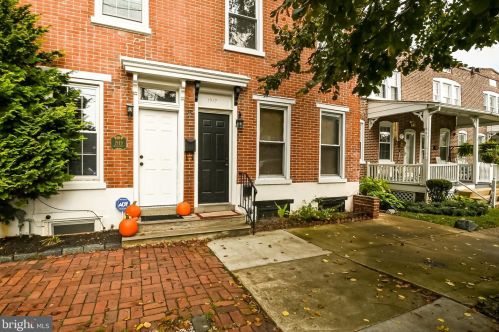 1917 Shallcross Ave, Wilmington, DE 19806-2325
