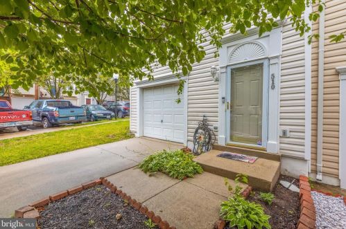 510 Lilac Ter, Leesburg, VA 20176-4010