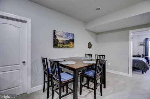 20405 Crimson Pl, Leesburg VA 20175-6362 exterior