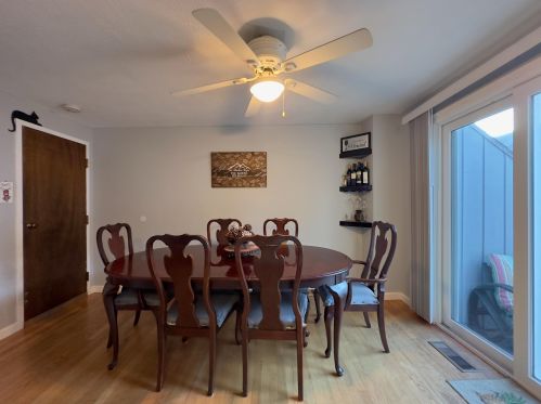 39 Bluestone Dr, Nashua NH  03060-6824 exterior