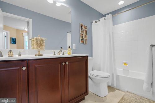 212 Hopewell Dr, Collegeville PA  19426-2852 exterior