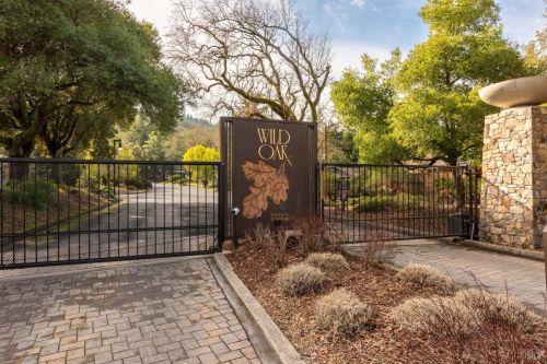 700 Coney Ct, Santa Rosa, CA 95409-6124