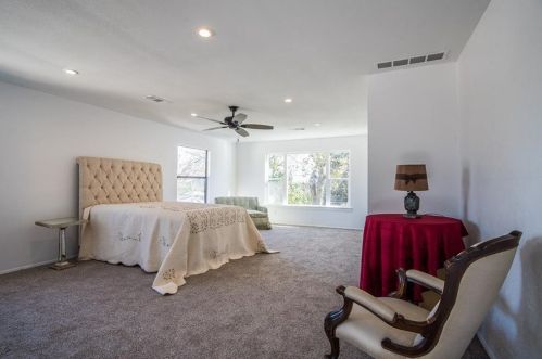 1926 Berwick Ave, Dallas TX 75203-4205 exterior