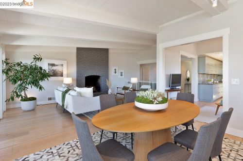 6361 Ascot Dr, Oakland CA 94611-1710 exterior