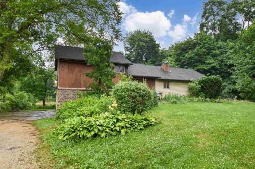 3764 Oak Park Rd, Deerfield, WI 53531-9708