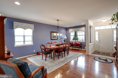 7 Osprey Ln, West Deptford NJ  08086-1809 exterior