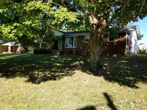 2231 Lambert Dr, Westmoreland, TN 37186-2112