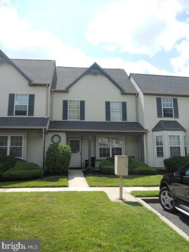 73 Knoll Dr, Blenheim, NJ 08012-5412