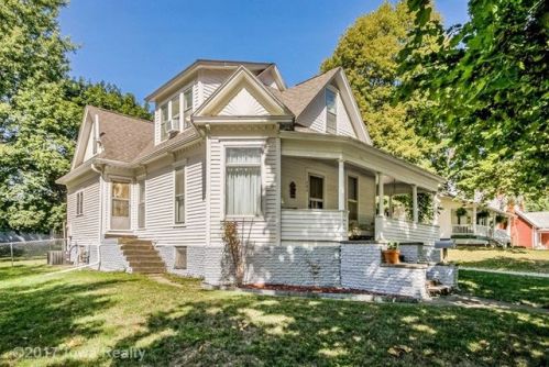 703 Howard St, Indianola, IA 50125-1829