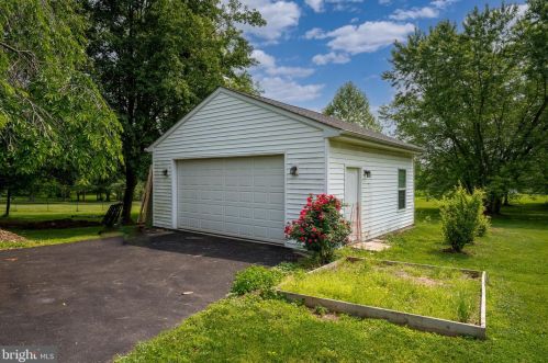 2409 Little River Rd, Haymarket VA  20169-1205 exterior