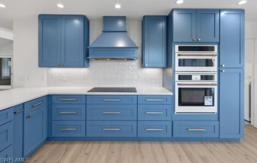 9393 Peaceful Dr, Sanibel FL  33957-4238 exterior