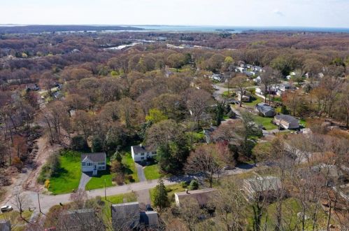 159 Azalea Dr, Groton CT  06340-4126 exterior